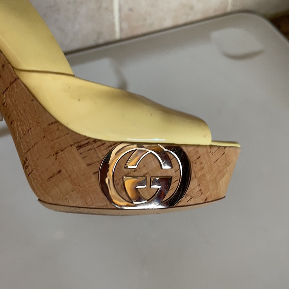 Authentic Gucci shoes